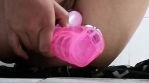 Rica masturbacion con juguete