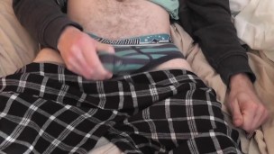 Cumming in Ausseibum underwear