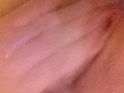 Masturbating my wet p****