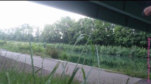 In Hot Pants am Stichkanal 1 ** NylonFace **