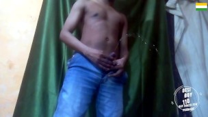 Indian shameless porn boy nude Show ( भारतीय देसी अश्लील नंगा लड़का )