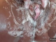 Fat pussy pics from the shower