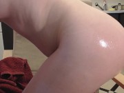 WOW Charming beauty sucked a huge dick and fucked herself close up, cream pussy
