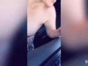 Maddie en extérieur avec un inconnu 6/16