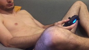 Got horny while playing PS4