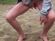 СЕКСУАЛЬНАЯ ДЕВУШКА ДРОЧИТ НА ПЛЯЖЕ 11/16