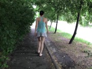 МАЛЫШКА БЕГАЕТ ПО ПАРКУ, СНИМАЕТ ТРУСИКИ И ПОКАЗЫВАЕТ ПОПКУ ПРИ ВСЕХ 4К - Screenshot 16 of 16 - Panties