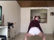 Big ass white girl can twerk! 7/16