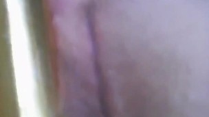 Mckprincess masturbates with vibrator toy