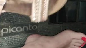 Pedal pumping in sandals hot feet