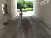 Гуляю в прозрачном мини платье