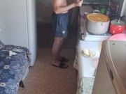 Cooking apricot for the winter is a tasty pastime. 16/16