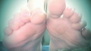 Foot worship POV: Wrinkled soles