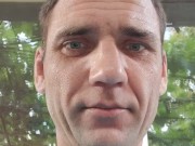 Friends sing. - Screenshot 13 of 16 - HD