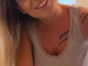 Je le suce avant de bosser 1/16