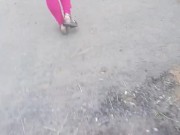 ПИСАЕТ ПО ДОРОГЕ К ЛЮБОВНИКУ НЕ СТЕСНЯЯСЬ  ВОДИТЕЛЯ ТАКСИ - Screenshot 12 of 16 - Butt