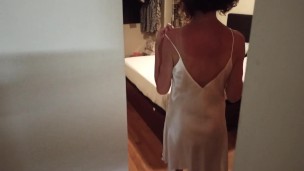 Good night, my dear. Buenas noches, cariño