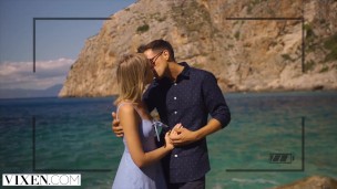 VIXEN - She loves giving herself to couples