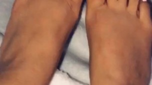 Latina toes