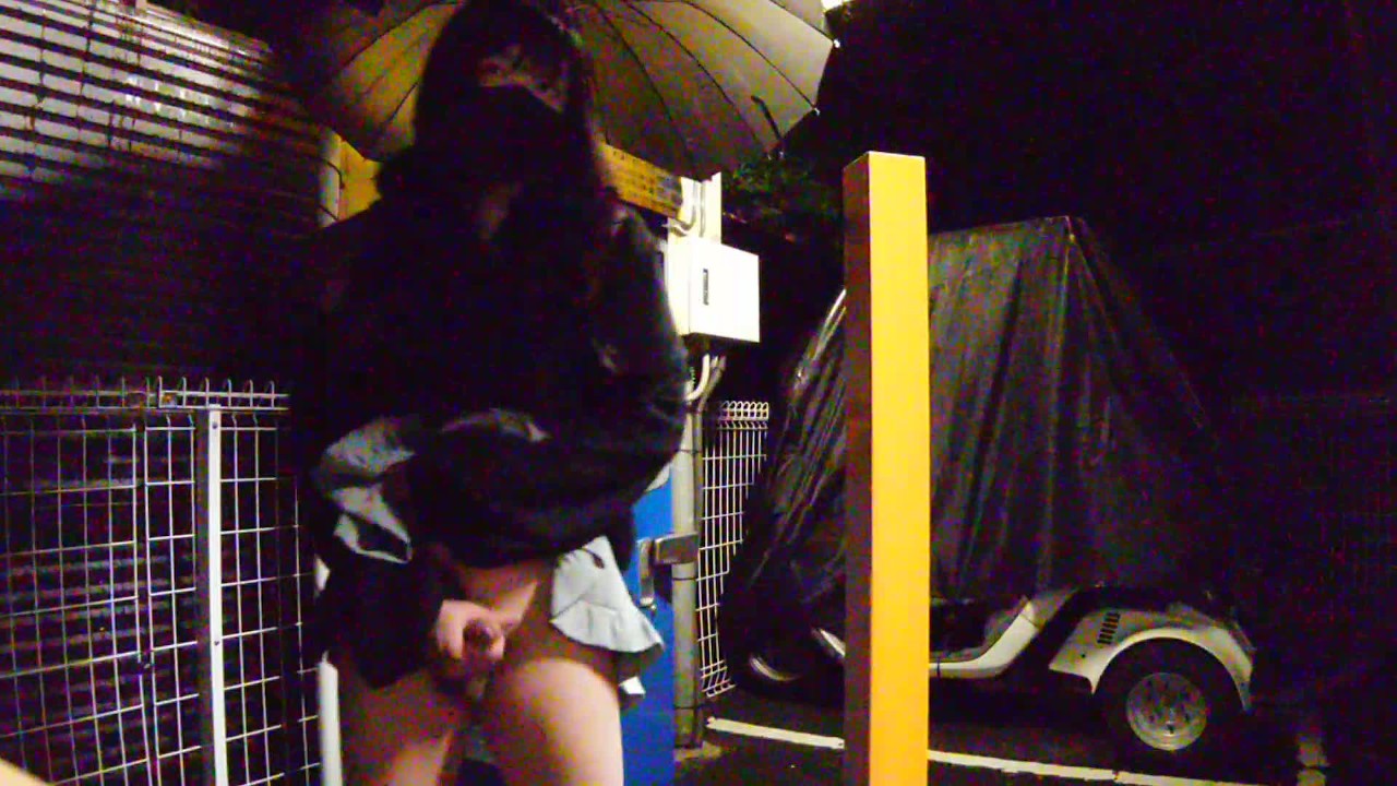 可愛い女装男子が野外露出して恥ずかしながら射精。 - RedTube