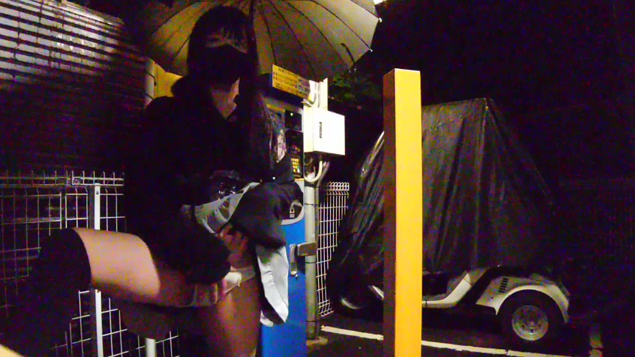 可愛い女装男子が野外露出して恥ずかしながら射精。 - RedTube