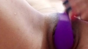 masturbandome con mi nuevo vibrador para ustedes