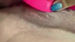 6 months pregnant- sucking on my toy and squirting 