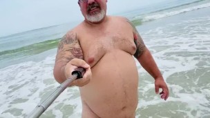 Coach can cum from having his daddy balls licked 