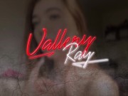 Сводная сестра отсосала брату в прихожей 1/16