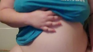 Redhead fucking herself with 7.5 inch dildo 