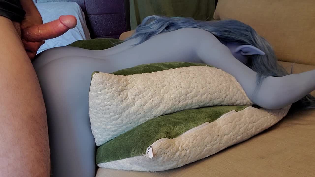 Jerking off and Fucking my Hot Blue ELF Sex-dolls ass - 無料セックスビデオ - RedTube