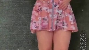 Xtabay Morena baila hasta desnudarse y pone aceite en su cuerpo