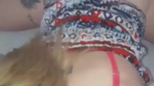MAMADA!! Le chupo la polla y las bolas y luego se viene en mi cara.. CORRIDA
