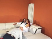 Il Cornuto Annusa Calzini Annusa Piedi e Lecca Piedi Alla Moglie e Lei Bacia L'amante Dialoghi ITA 9/16