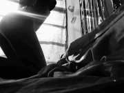 Jugando con mi cuerpo para ti.