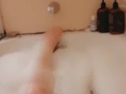 bubble bath time  - Screenshot 10 of 16 - Long Legs