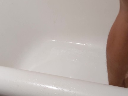 Stud shaving his dick