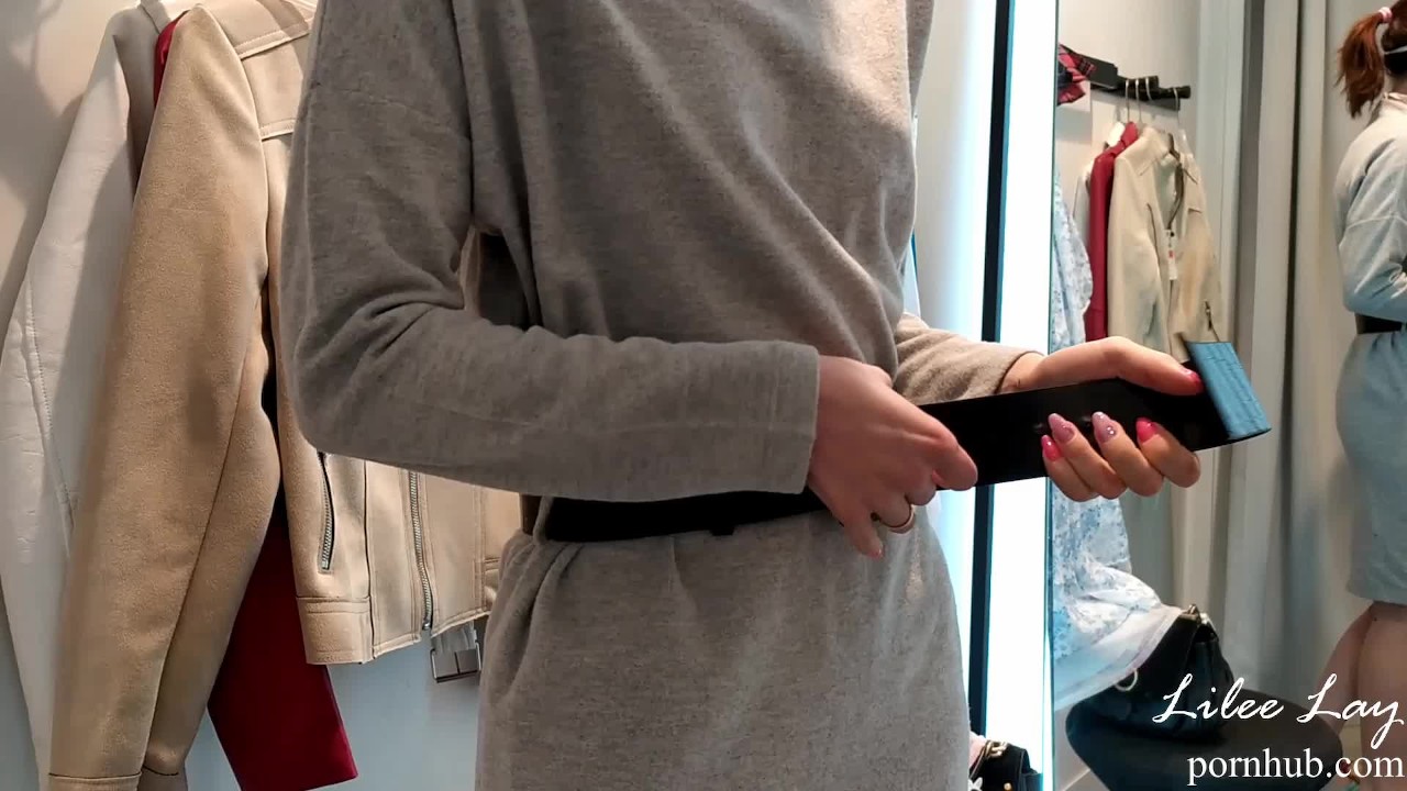 Nacktes Mädchen in Umkleidekabine - Kostenloses Sex-Video - RedTube