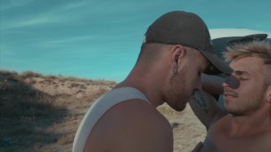 PASSIONATE GAY KISS