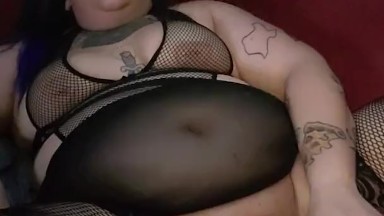 Goth girl bbw fucks herself and squirts