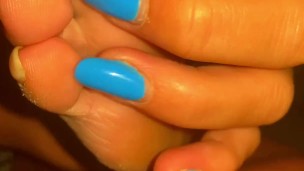 SELF TICKLE MILF LONG NAILS ! nails sound scratching soft soles