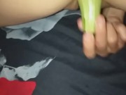 playing with a zuchinni makes my pussy cum! 10/16