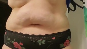 BBW Tits Flying out of Shirt (D-Cup)