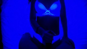 Cheating Girlfriend Gives Boyfriend's Friend Quick Handjob!