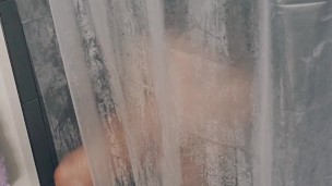  thicc girl masturbating