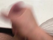 Дрочу у окна