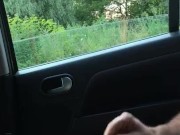 Взрослая девушка увликательно смотрит на самоотсос 9/16