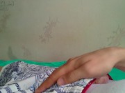 18 летний горячий парень очень возбуждён и сразу же начал дрочить большой член и сладко стонать 1/16