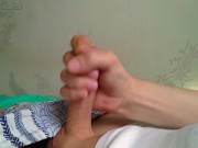 18 летний горячий парень очень возбуждён и сразу же начал дрочить большой член и сладко стонать 15/16