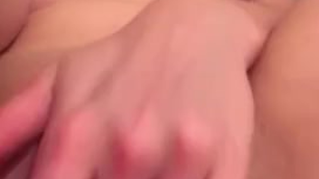 Fingered secretly on bright day and my friend doesn't notice it - RedTube